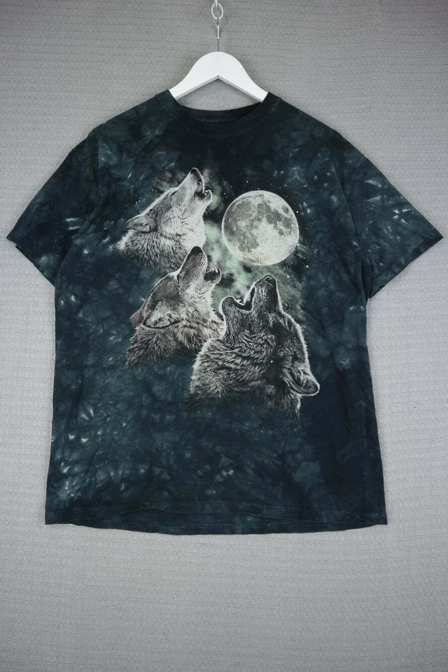 The Mountain Three Wolf Moon Tie Dye Graphic T-Shirt Black L